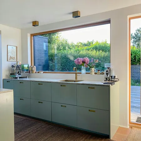 Historic Tivoli House With Sea View In Σπίτι διακοπών Vejby